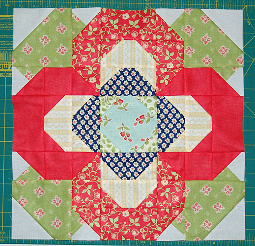 One of These Flower Blocks Makes a Lovely Small Quilt - Quilting Digest