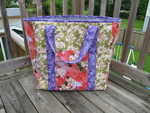 Create an Oversized Tote from Beautiful Fabric - Quilting Digest