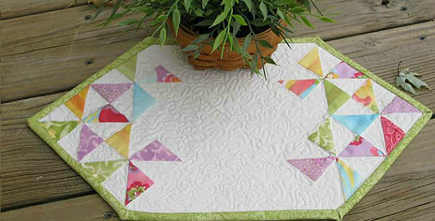Dress Up Any Table with This Mini Table Quilt
