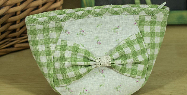 Zipper Pouch with Bowknot Pattern