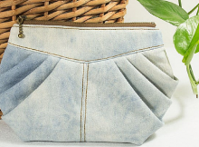 Stereoscopic Pleated Clutch Pattern