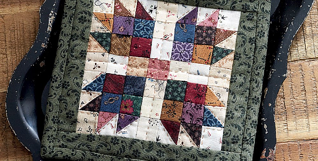 Vintage Patchwork: A Dozen Small Projects from One Bundle of 10" Squares by Pam Buda