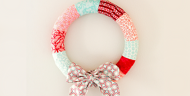 Holiday Wrapped Wreath Tutorial