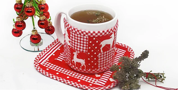 Christmas Mug Rug and Mug Cozy Pattern