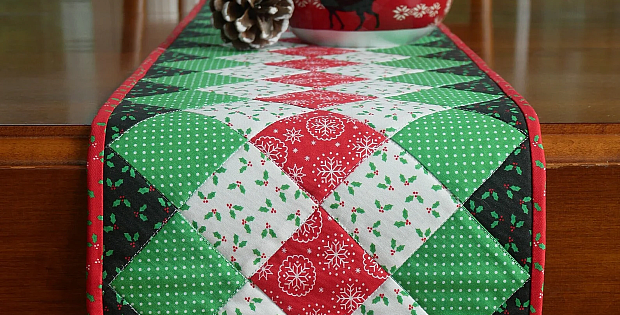 Christmas Table Runner Pattern