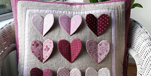 Fluttering Hearts Cushion Pattern