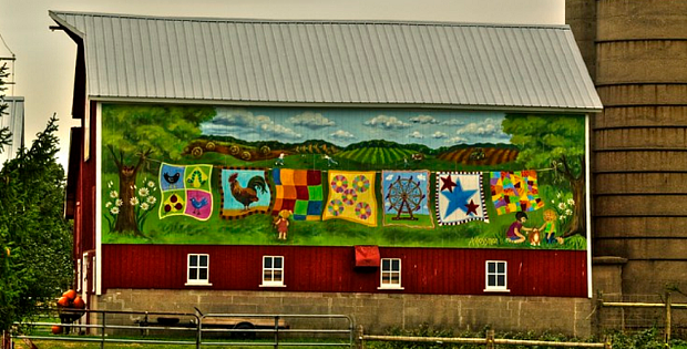 Clothesline Quilts Barn Mural