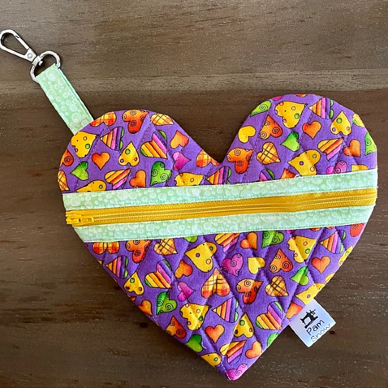 This Little Heart Bag Is a Lovely Gift - Quilting Digest
