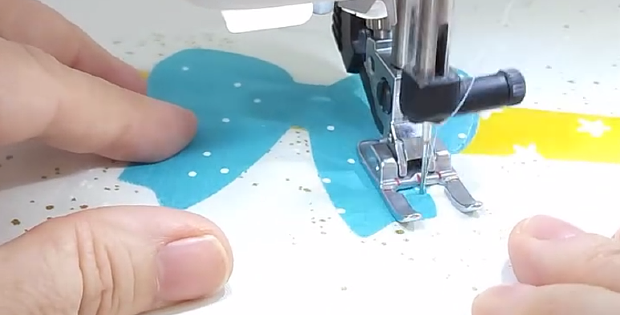Great Tips for Straight-Stitching Around Raw Edges