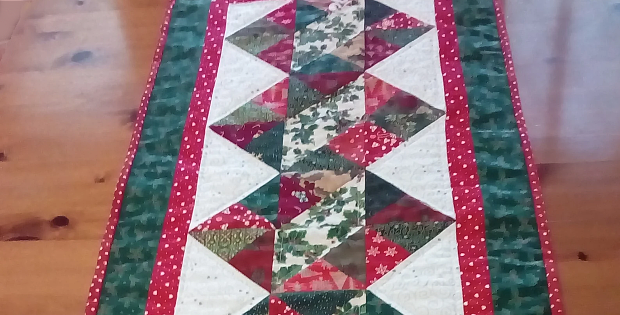Christmas Twist Table Runner Pattern