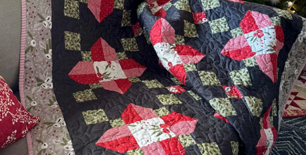 Vinca Blossom Quilt Pattern