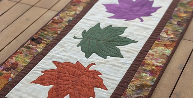 Maple Leaf Table Runner Pattern