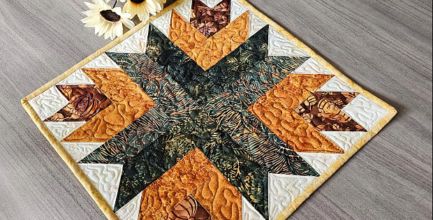 Cactus Flower Quilt Table Quilt