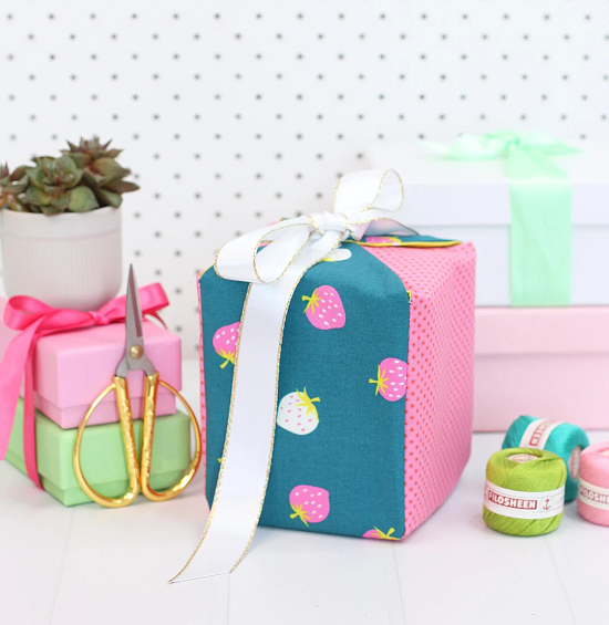 Ribbon Gift Box Pattern