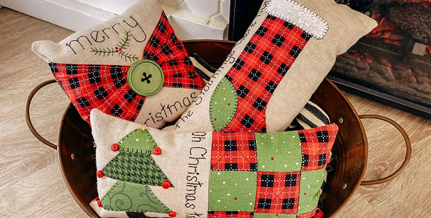 Bundles of Christmas Joy! Mini Bowl Filler Pillows Pattern