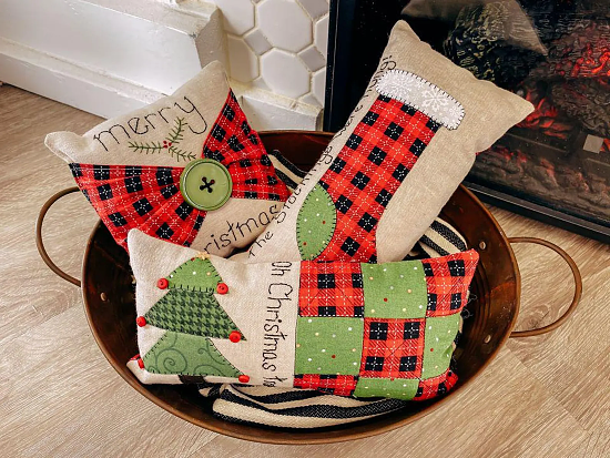 Bundles of Christmas Joy! Mini Bowl Filler Pillows Pattern