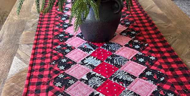 Floating Granny Table Runner Pattern
