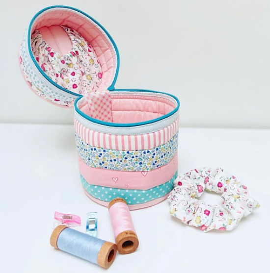 Berry Carry All Case Pattern